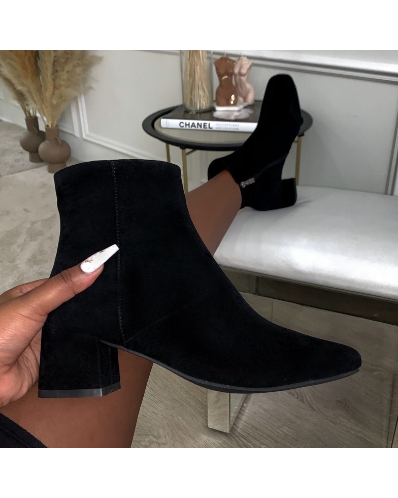 SIMMI SHOES / Fia Black Faux Suede Block Heel Ankle Boots