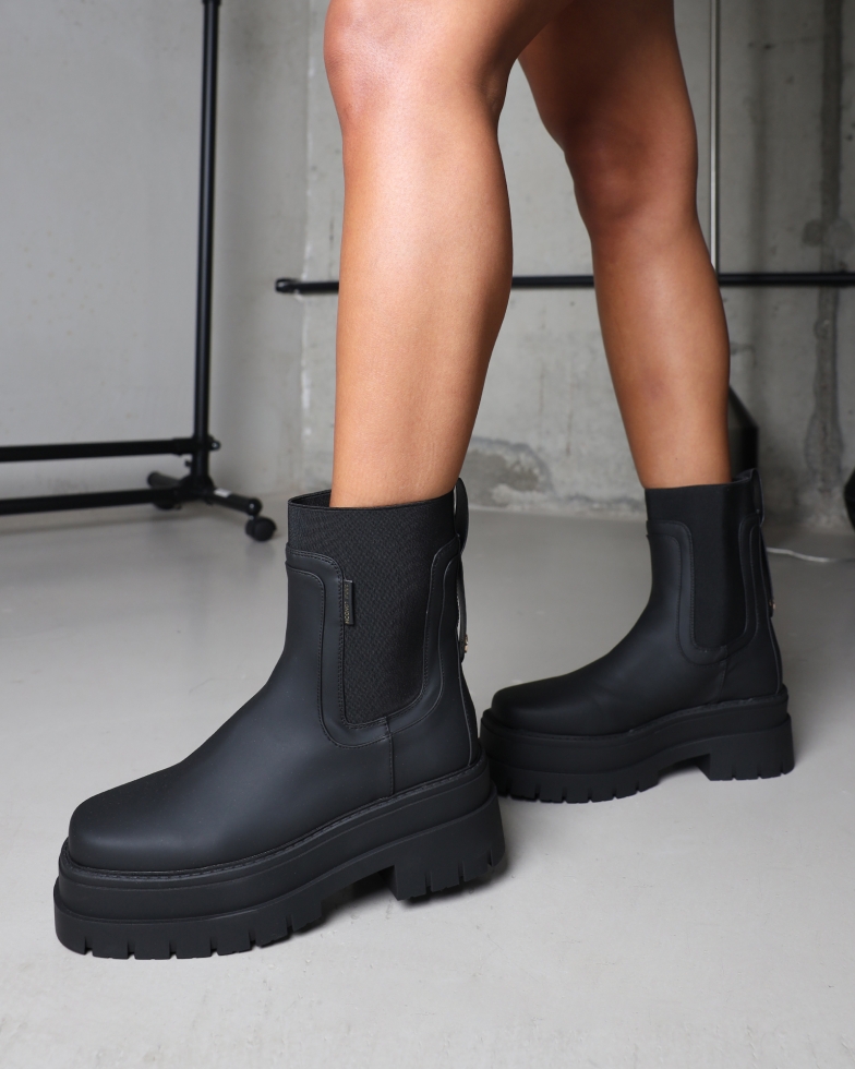 Ansel Black Rubberized Chunky Chelsea Boots | SIMMI London