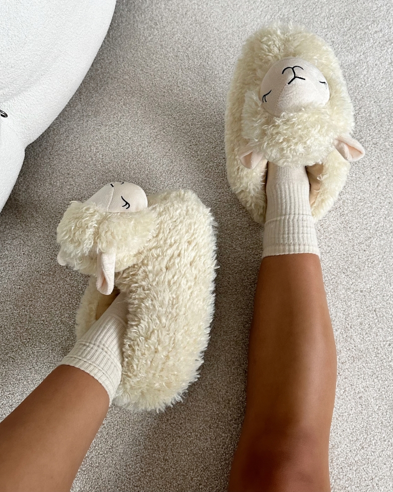 Lucy Llama Cream Fluffy Novelty Slippers