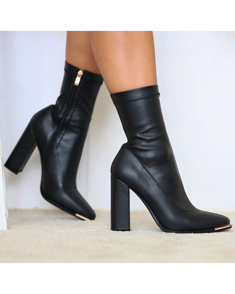 SIMMI SHOES / Recess Black Metal Toe Cap Block Heel Ankle Boots