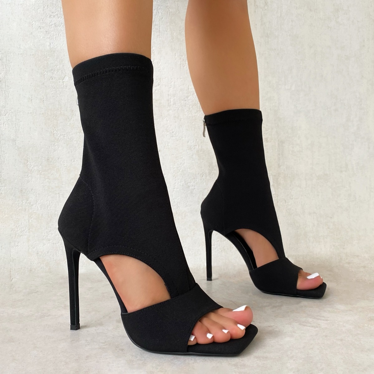 Women Cut Out Zip Back Chunky Heeled Sandal Boots, Elegant Black Ankle Boots  | SHEIN